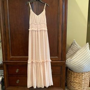 ⭐️ NWOT ⭐️ soft peach • pink gorgeous maxi ruffle dress! XS